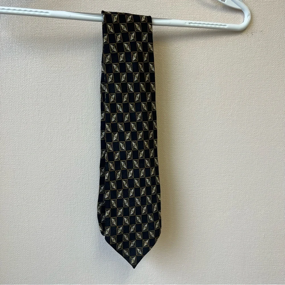 Valentino Men's Necktie 58”Handmade in Italy, 100% Silk Gold & Black Geometric